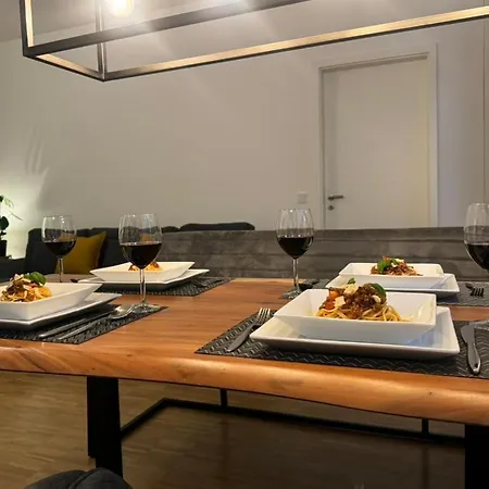 6 Personen Mit Parkplatz Zentral Naehe Messe Und Ffm Apartment *